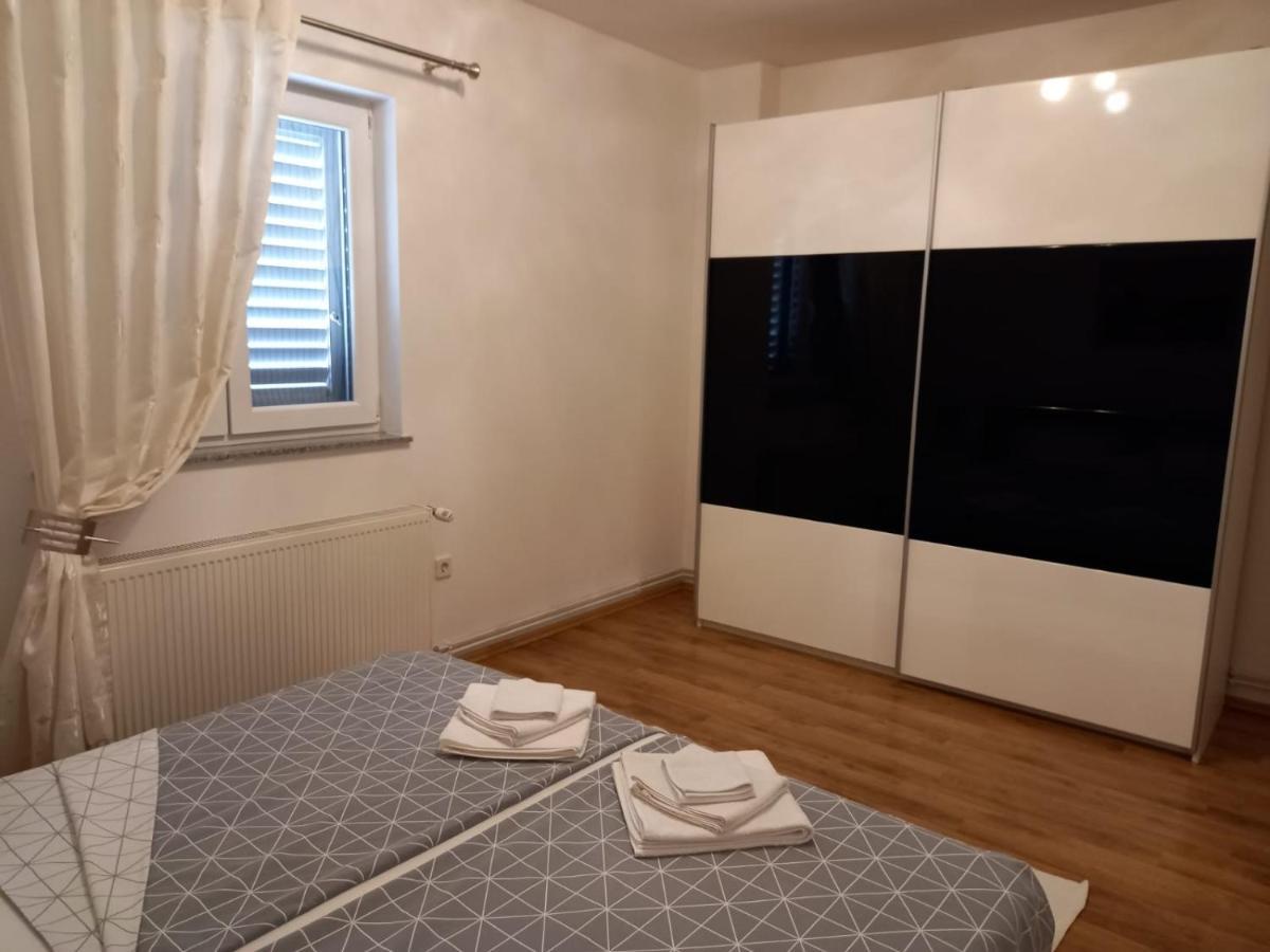 Apartman Felice Kraljevica Exteriör bild